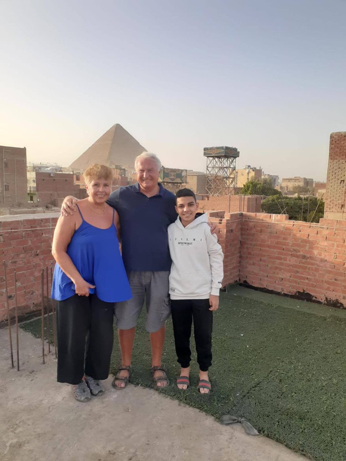 Merit Pyramids View Homestay Cairo